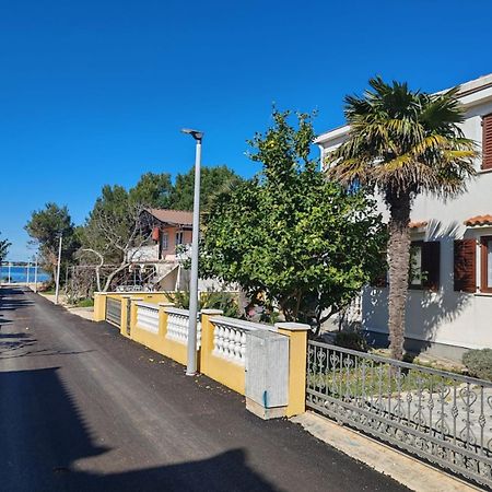 Apartman Car Vir Esterno foto